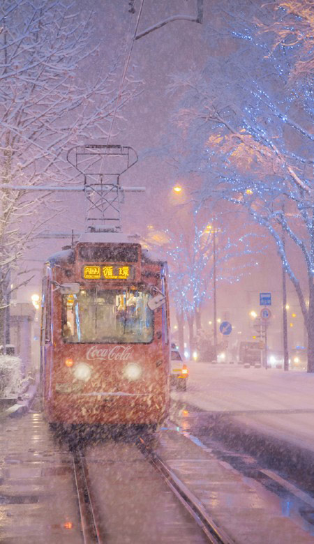 2023浪漫城市雪景壁纸高清，有幸一起淋过雪此生也算共白头