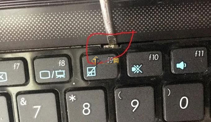 华硕笔记本键盘怎么拆卸？华硕笔记本电脑键盘拆解方法图文教程